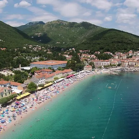 Sandalj Bed & Breakfast 3*