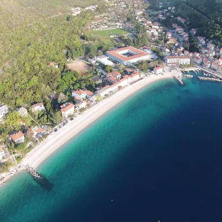 Sandalj 3* Moscenicka Draga