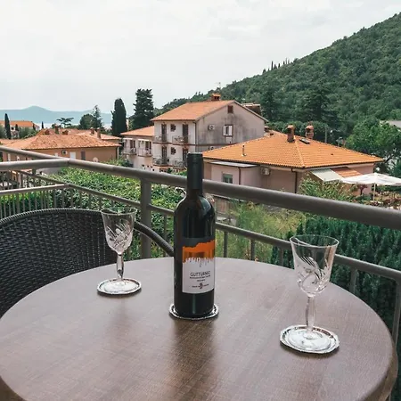فندق مبيت وإفطار Sandalj Mošćenička Draga